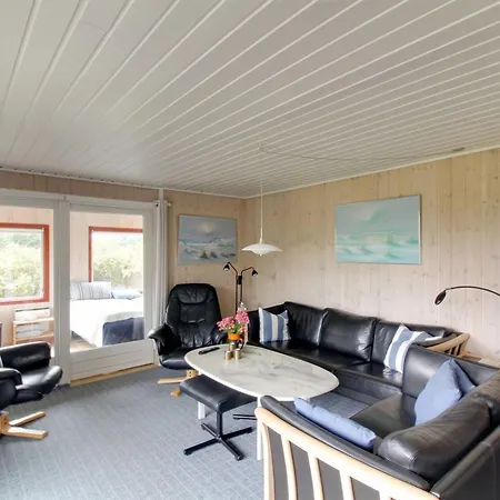Kastehelmi Holiday home *