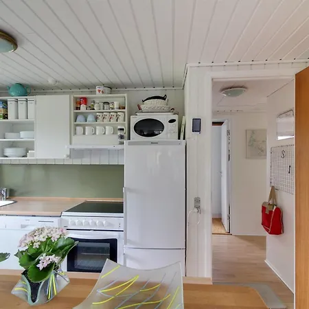 別荘 Kastehelmi - 400m From The Sea By Interhome